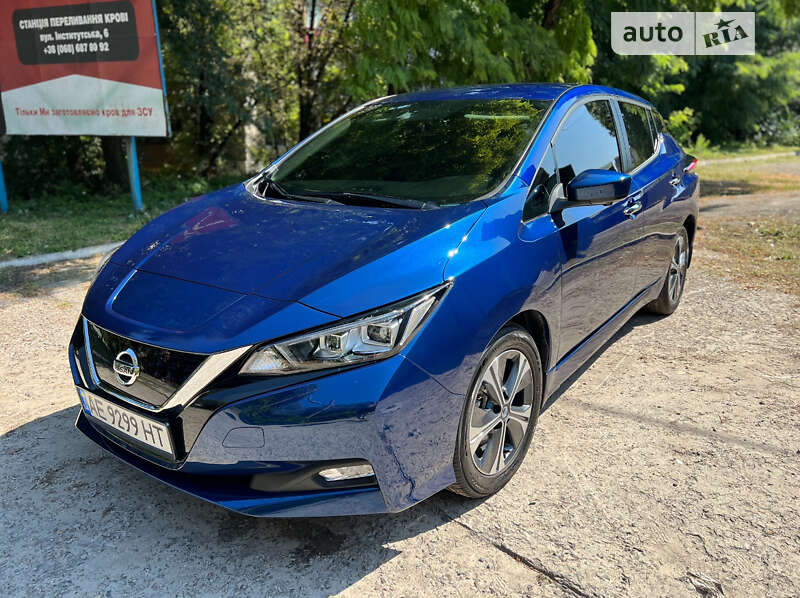 2021 nissan leaf