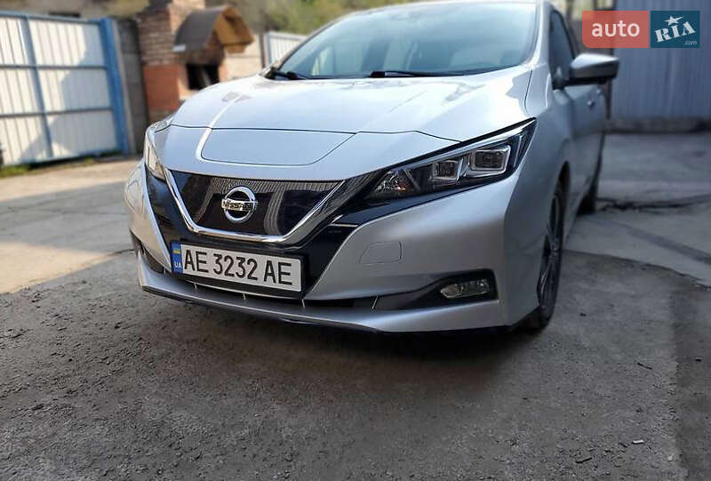 2020 nissan leaf