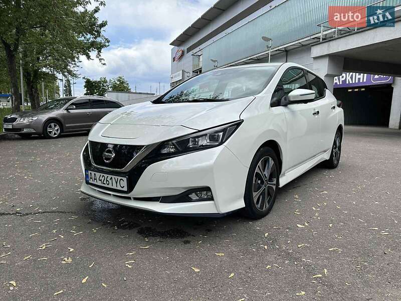 2020 nissan leaf