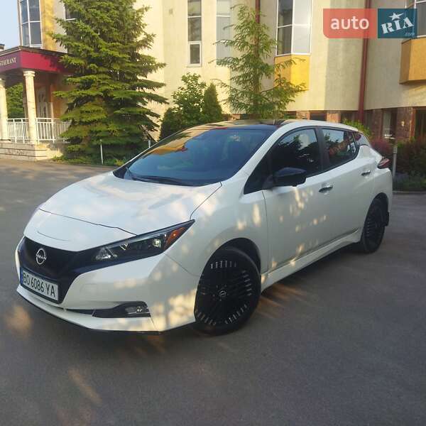 2024 nissan leaf