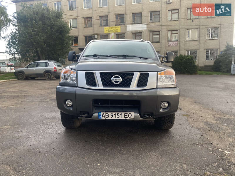 2014 nissan titan