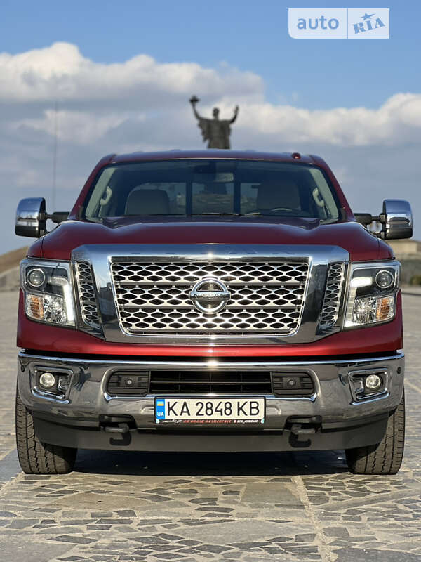 2015 nissan titan