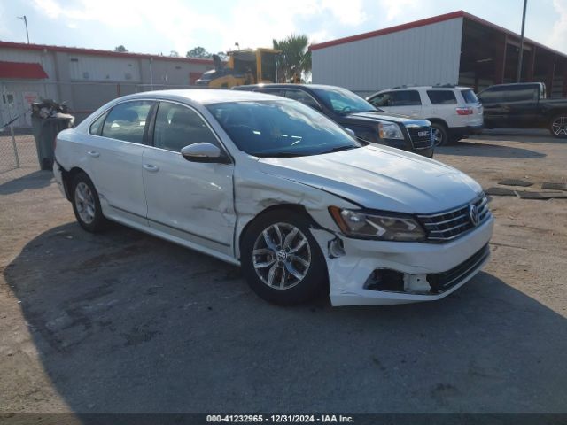 2016 VOLKSWAGEN Passat