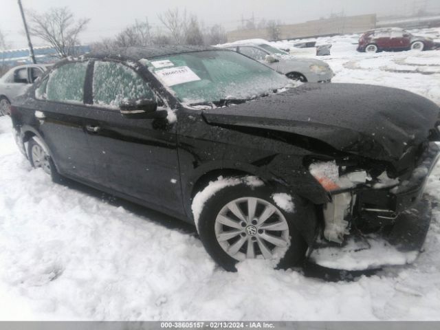 2015 VOLKSWAGEN Passat