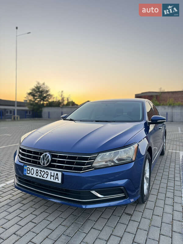 2016 VOLKSWAGEN Passat