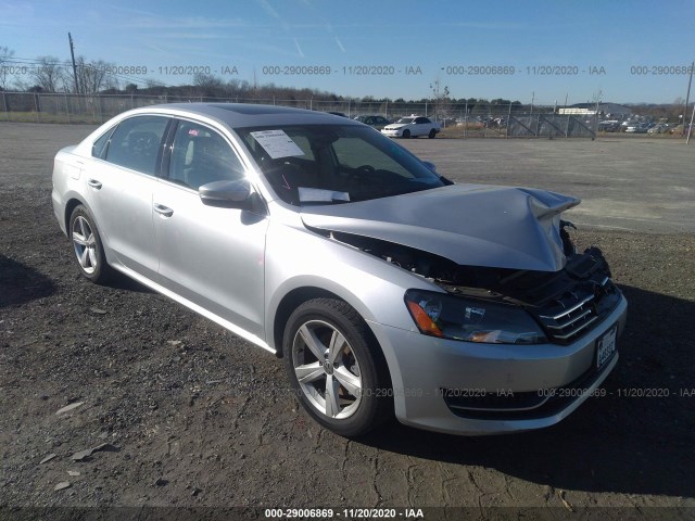 2013 VOLKSWAGEN Passat