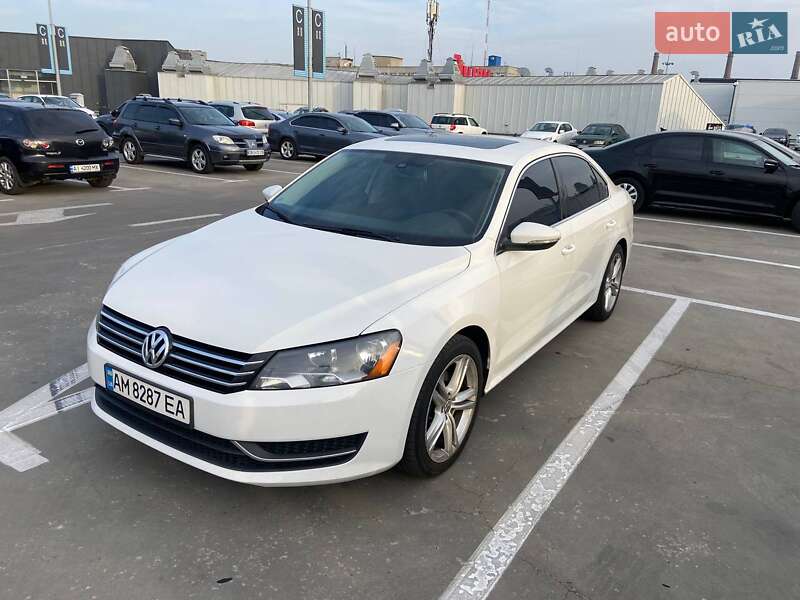 2014 VOLKSWAGEN Passat