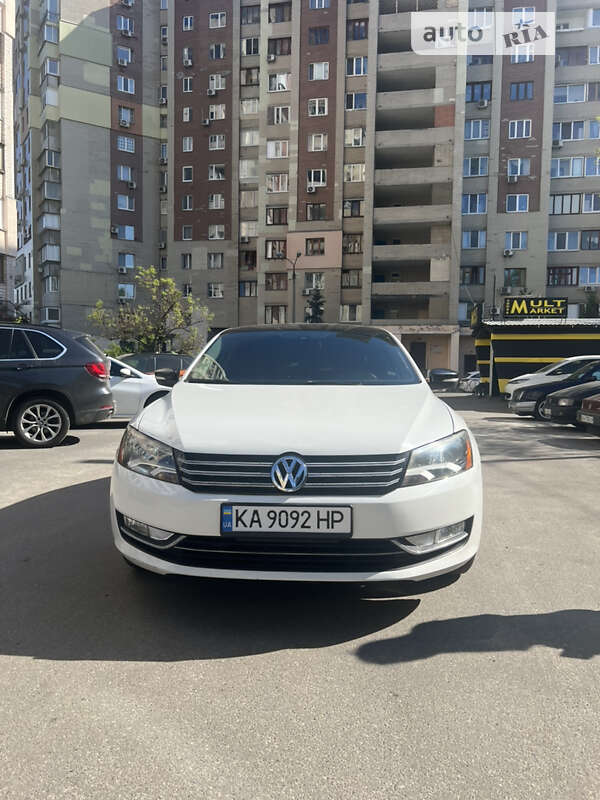 2015 VOLKSWAGEN Passat