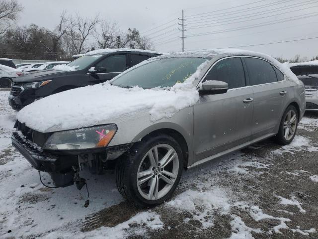 2013 VOLKSWAGEN Passat