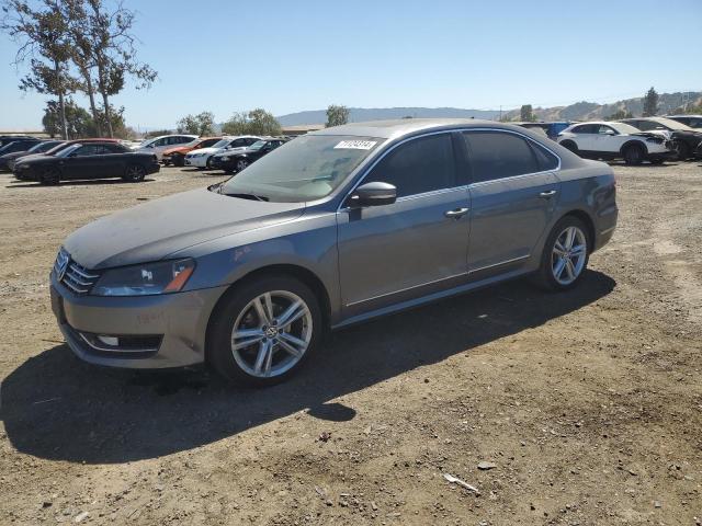 2014 VOLKSWAGEN Passat