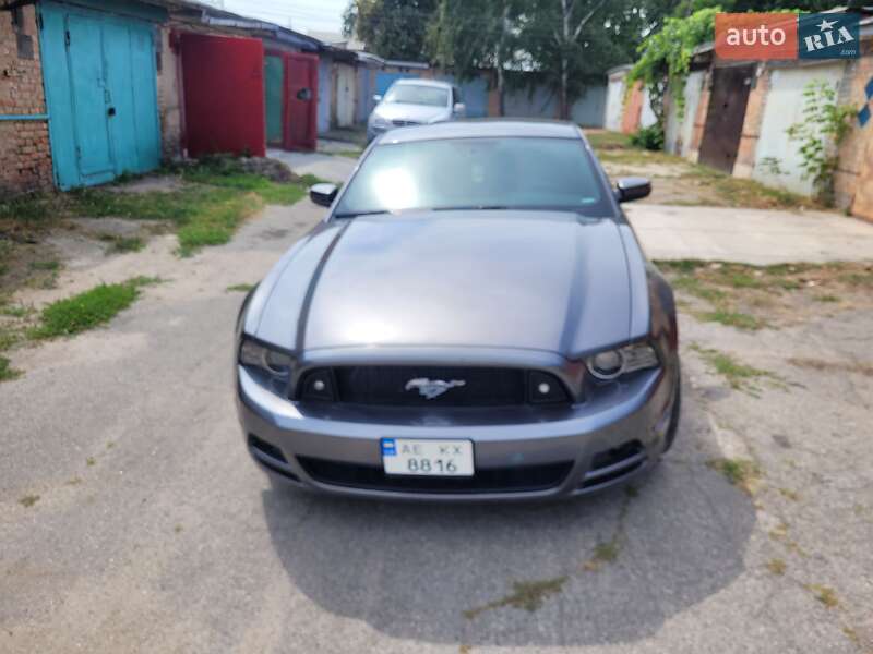 2013 ford mustang