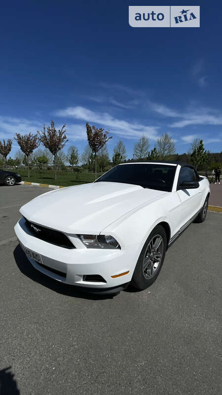 2012 ford mustang