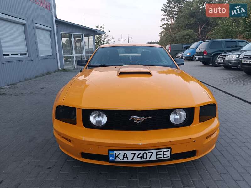 2008 ford mustang