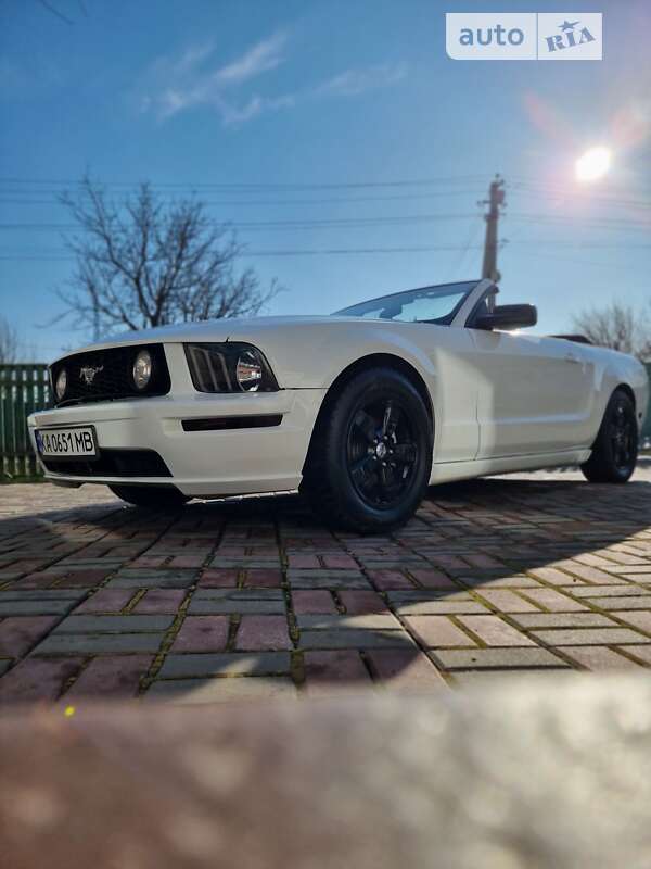 2008 ford mustang
