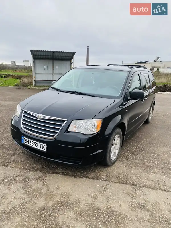 2010 chrysler gr-voyager