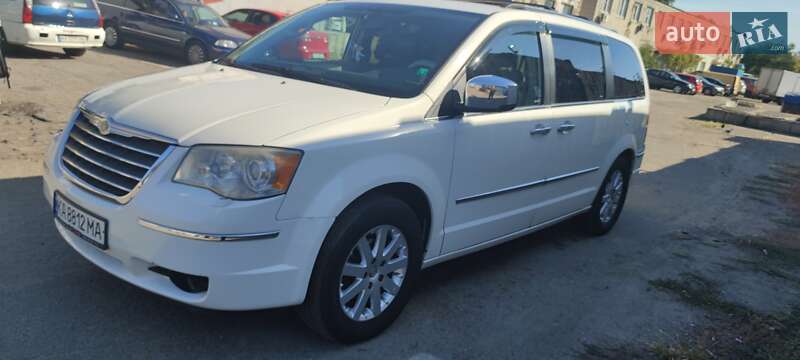 2009 chrysler gr-voyager