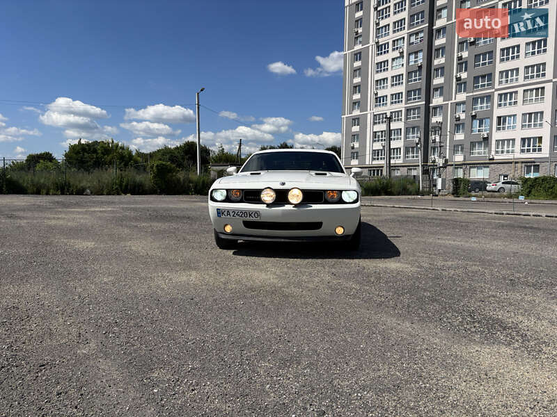 2008 dodge challenger