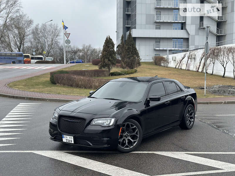 2017 chrysler 300-s