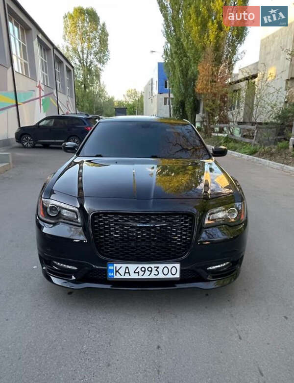 2013 chrysler 300 s