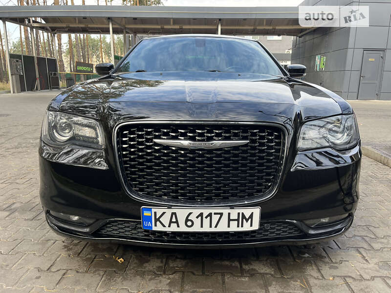 2015 chrysler 300 s