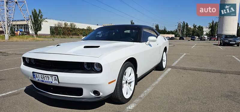 2016 dodge challenger