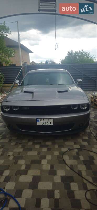 2017 dodge challenger