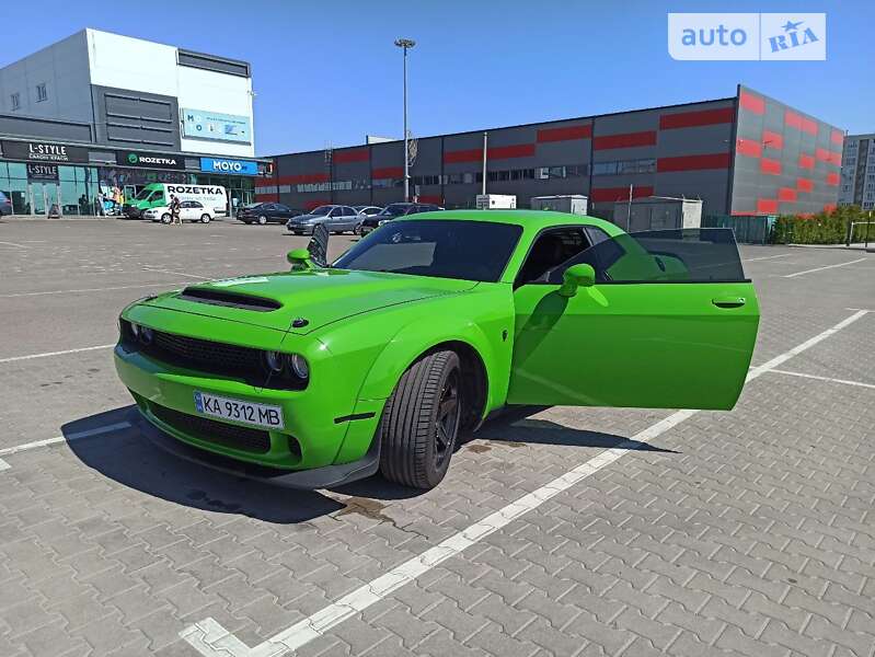 2017 dodge challenger