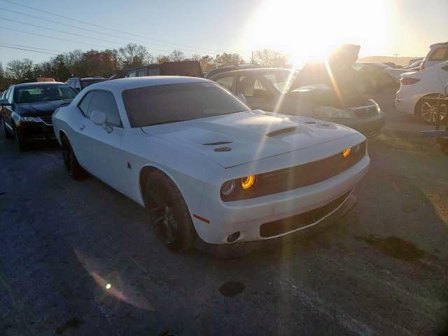 2016 dodge challenger