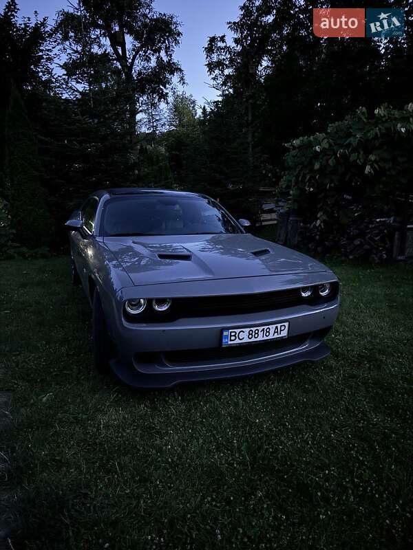 2017 dodge challenger