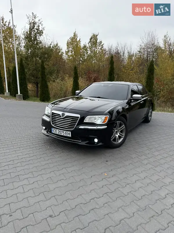 2012 lancia thema