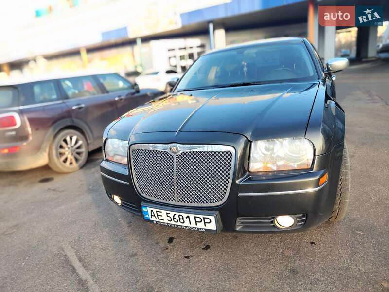 2005 chrysler 300 touring