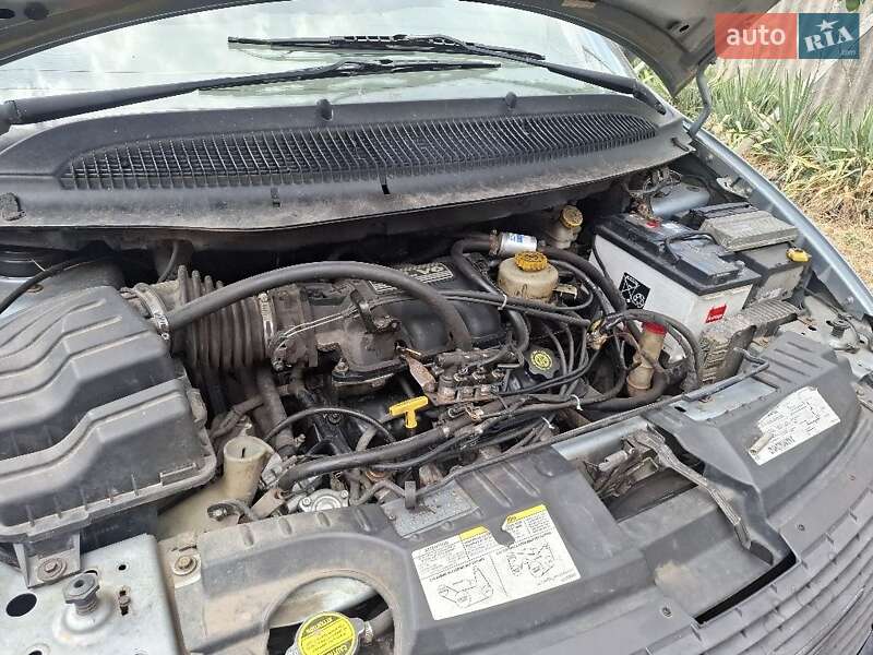 2003 chrysler voyager