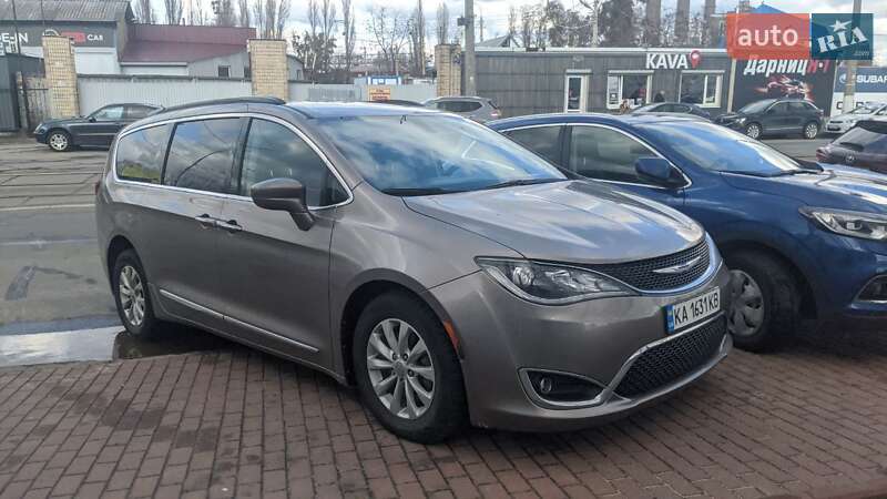 2017 chrysler pacifica