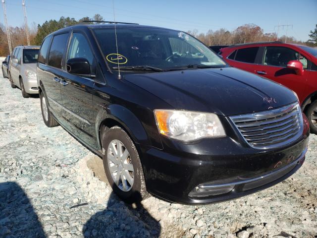 2013 chrysler town-cou