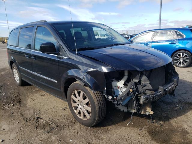 2016 chrysler town-amp cou