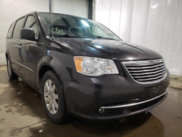 2014 chrysler town-cou