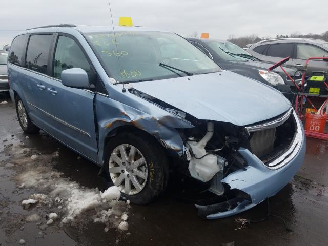 2016 chrysler town-cou