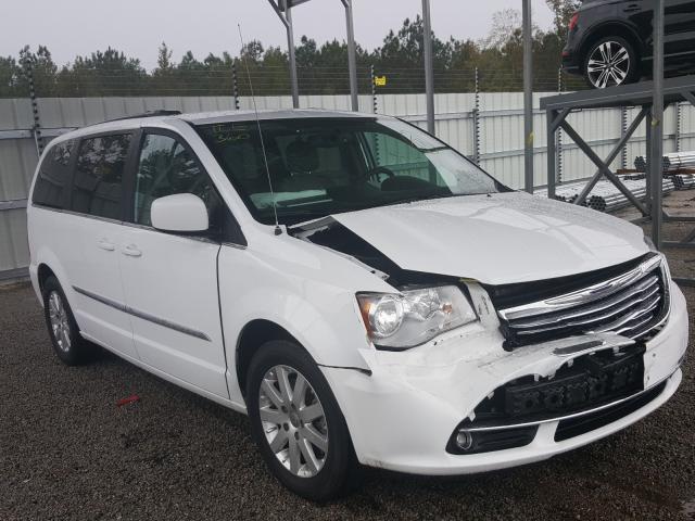 2016 chrysler town-cou