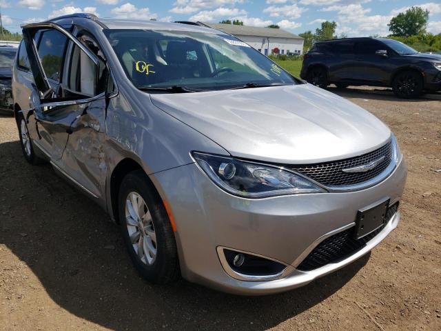 2018 chrysler pacifica t