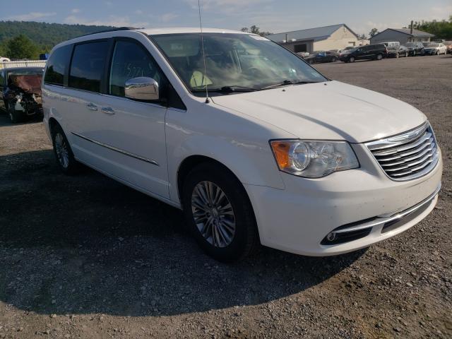 2016 chrysler town-amp cou
