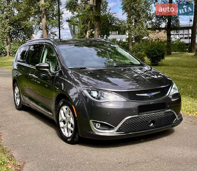 2018 chrysler pacifica
