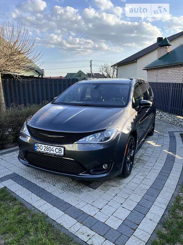 2018 chrysler pacifica