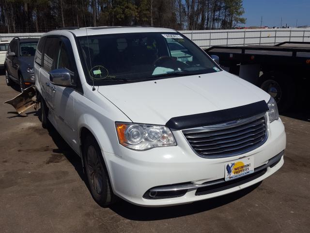 2015 chrysler town-amp cou