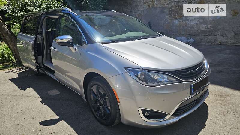 2018 chrysler pacifica