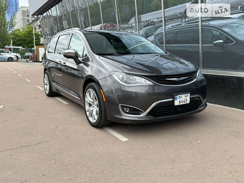 2017 chrysler pacifica