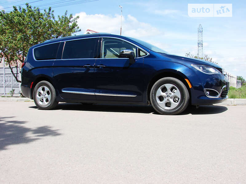 2017 chrysler pacifica
