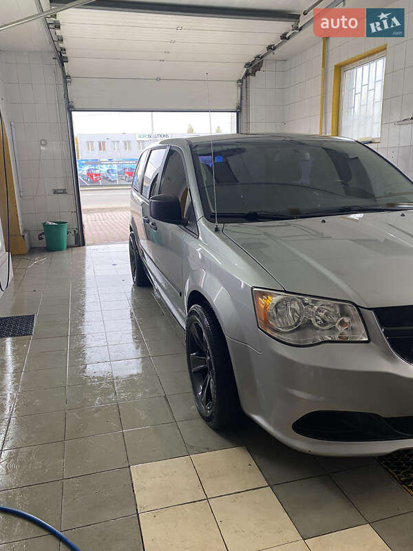 2014 dodge grand-caravan