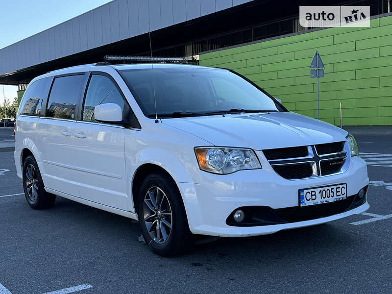 2017 dodge grand caravan
