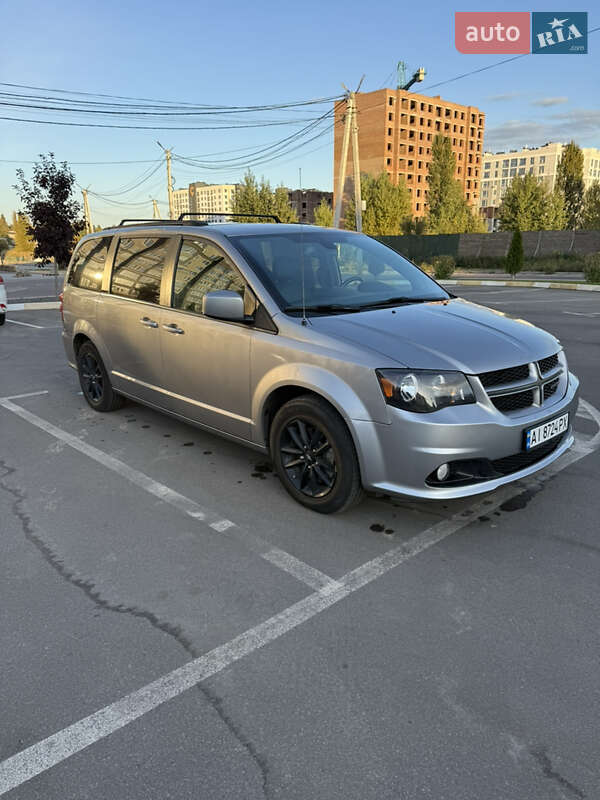2019 dodge grand caravan