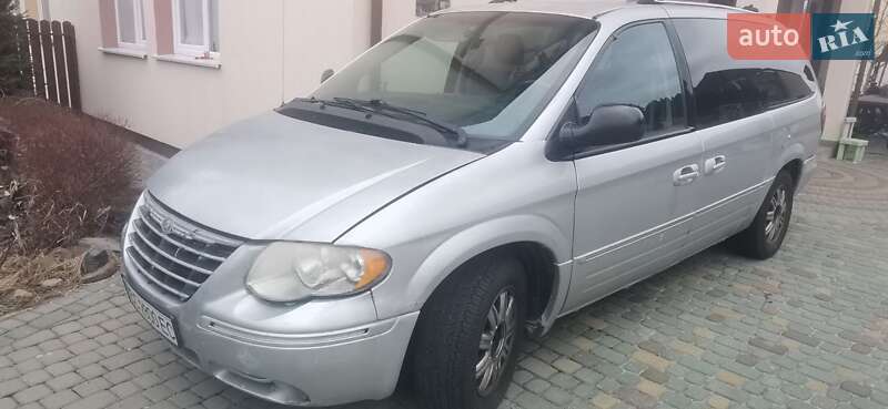 2005 chrysler town  country